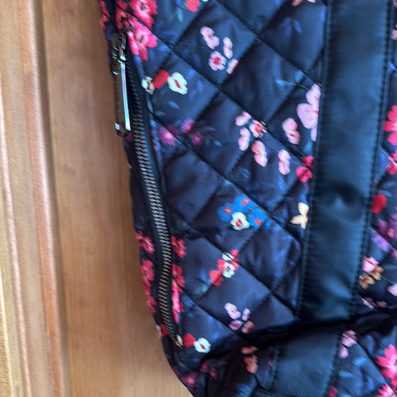Floral Quilted Tote Bag - Picture 4 of 4